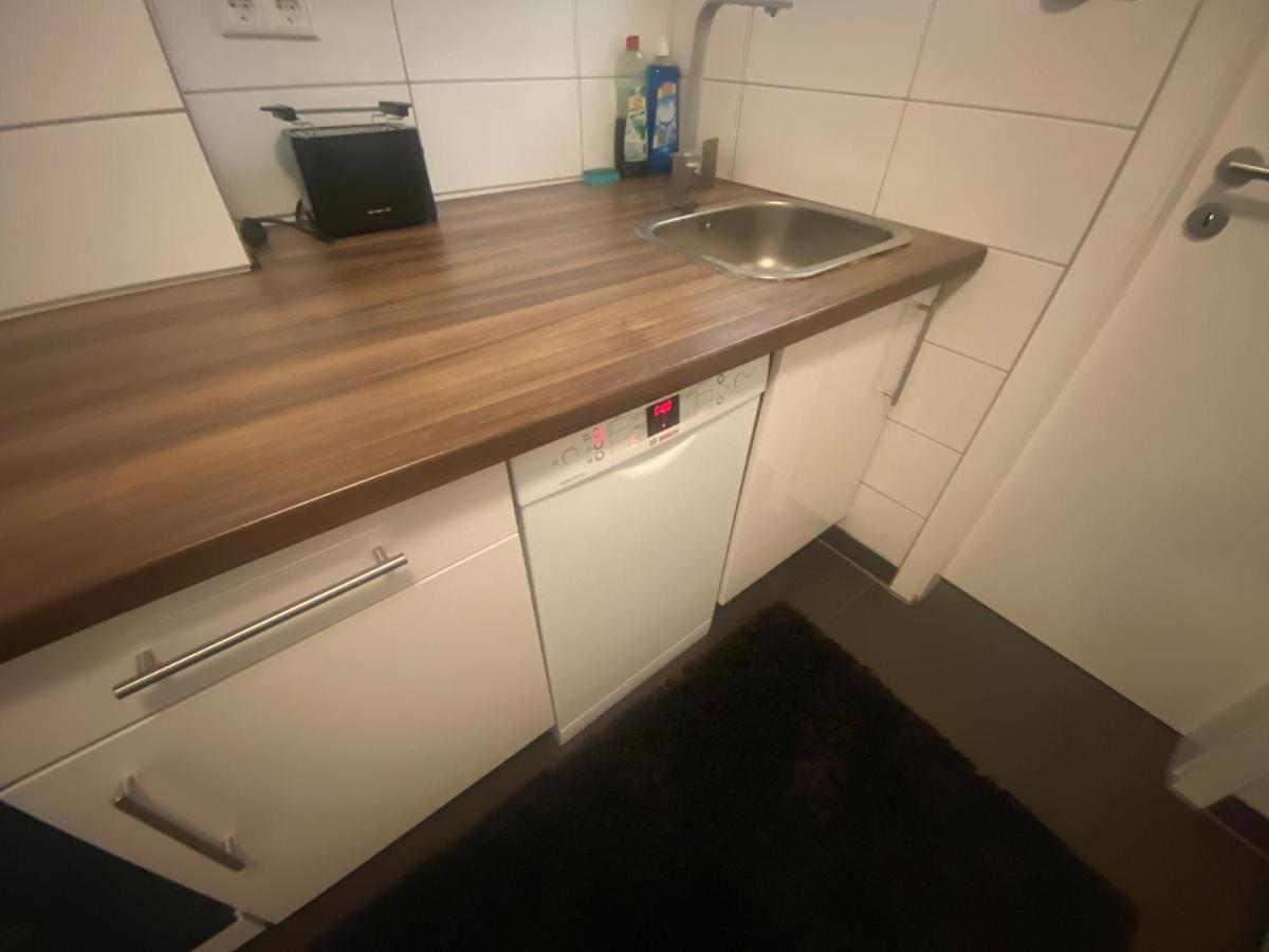 Stylish Accommodation In The Middle Of Wiesbaden Esterno foto