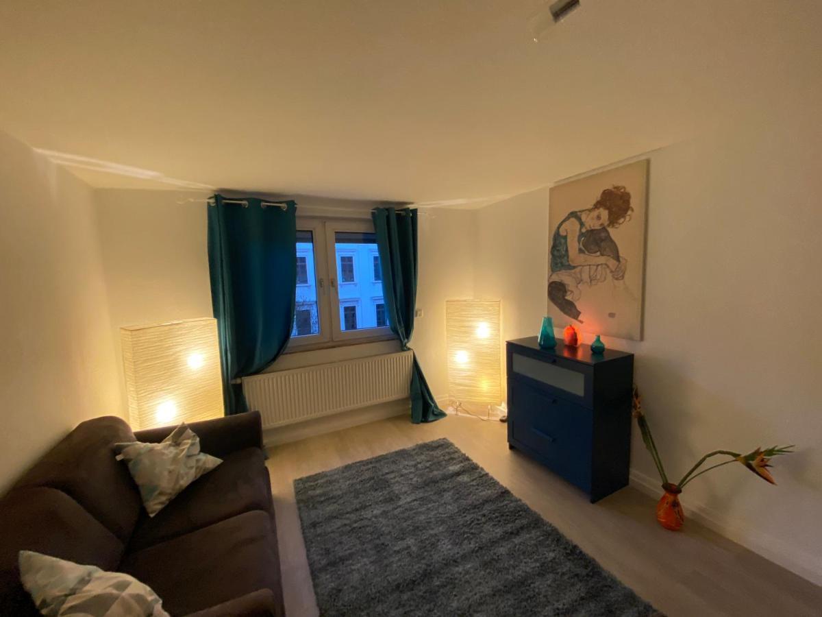 Stylish Accommodation In The Middle Of Wiesbaden Esterno foto